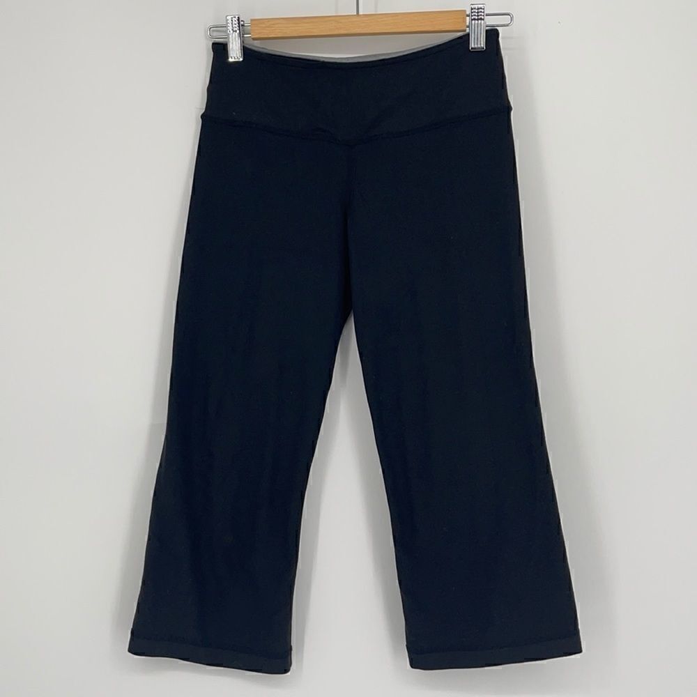 Lululemon Athletica reversible crop Leggings gray gathered waist band